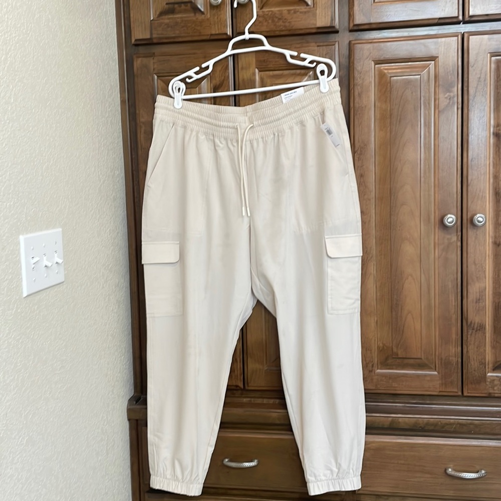 NWT Old Navy Mid-Rise, Ankle, Stretchtech Joggers size XL